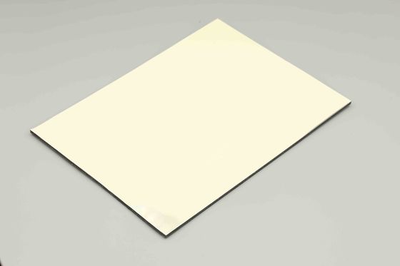 Mleczny 4MM PVDF Aluminium Composite Panel 1,22 X 2,44m Panel zewnętrznej ściany