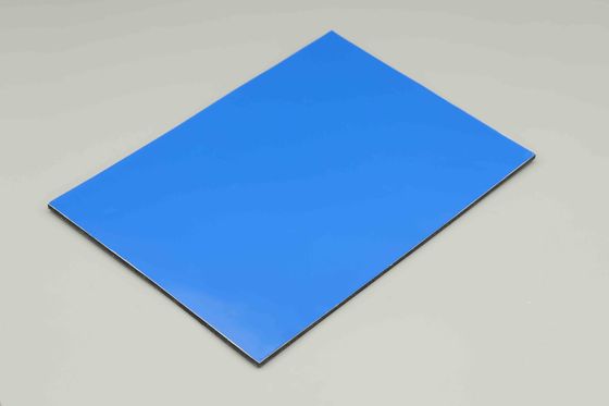Ognioodporny aluminiowy panel kompozytowy (ACP) o grubości 4 mm w kolorze morskiego błękitu do okładzin zewnętrznych i elewacji budynków