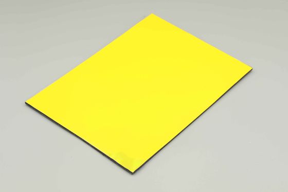 Jasnożółty zewnętrzny panel złożony z aluminium PE 122cm x 244cm wodoodporny panel ACP