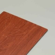 Odporny na działanie promieniowania UV panel kompozytowy aluminiowy z ziaren drewna o odpornej na zadrapanie konstrukcji drewnianej