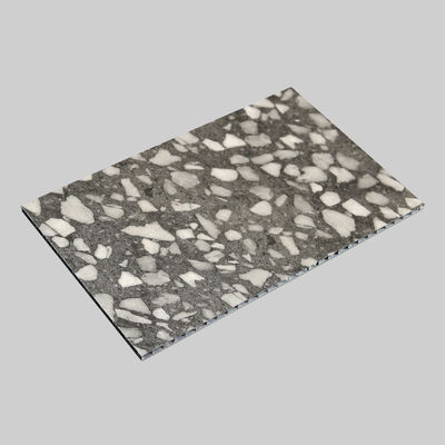 Odporny na zarysowania aluminiowy arkusz z miodu pokryty PVDF Aluminium Acp Sheet 2400MM